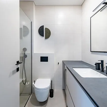 Comfortable 2 Bd By Domvia *