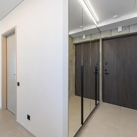 Comfortable 2 Bd By Domvia Kaunas