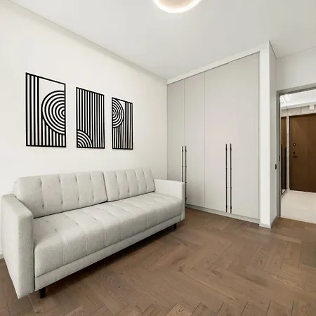 Comfortable 2 Bd By Domvia