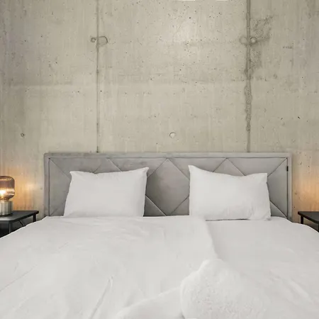 Comfortable 2 Bd By Domvia *