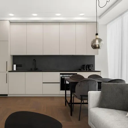Comfortable 2 Bd By Domvia *