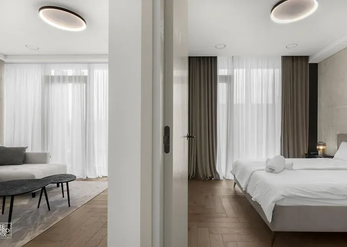 Comfortable 2 Bd By Domvia *