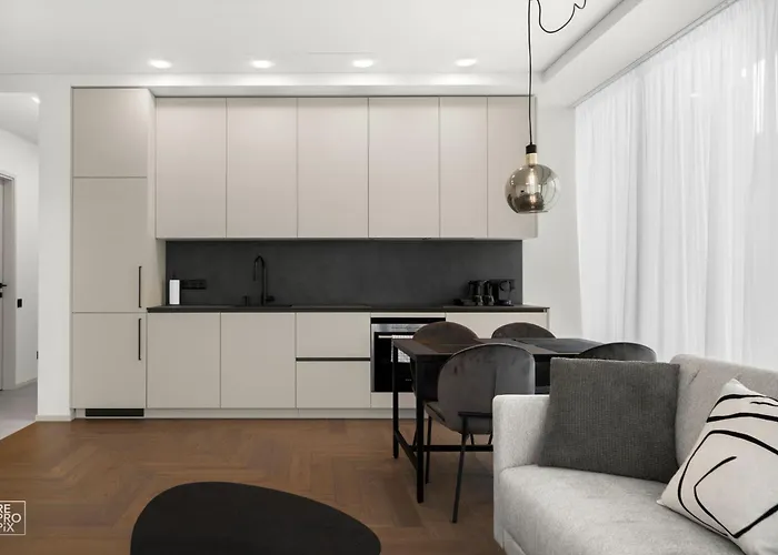 Comfortable 2 Bd By Domvia *