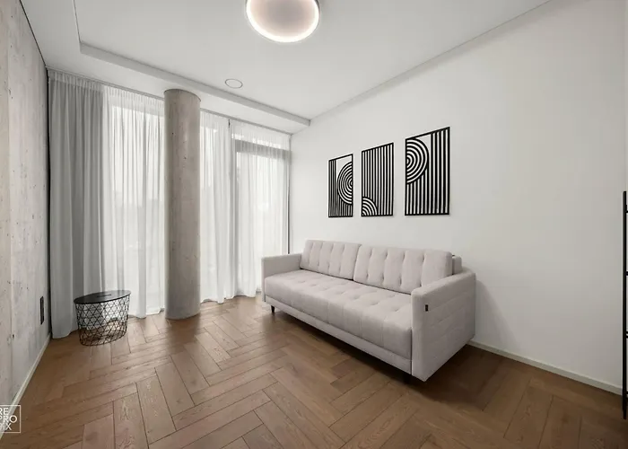 Comfortable 2 Bd By Domvia Kaunas